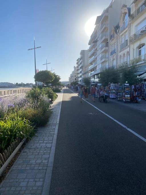 Appartement En Plein Coeur Du Centre Ville Les Sables-dʼOlonne Exteriör bild